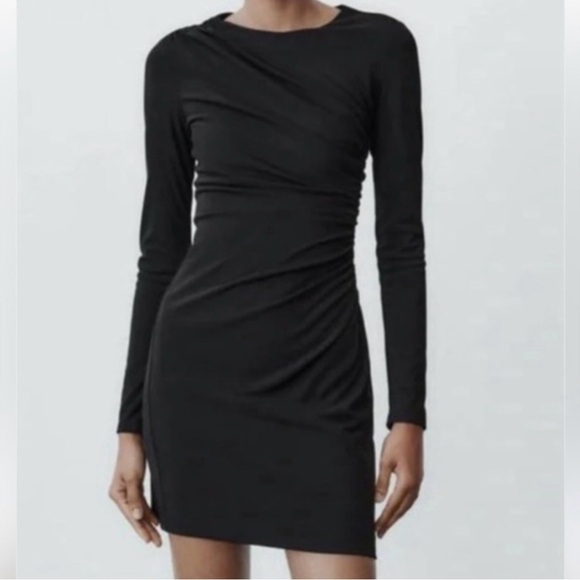 Zara Dresses & Skirts - Zara Black Ruched Long Sleeve Dress